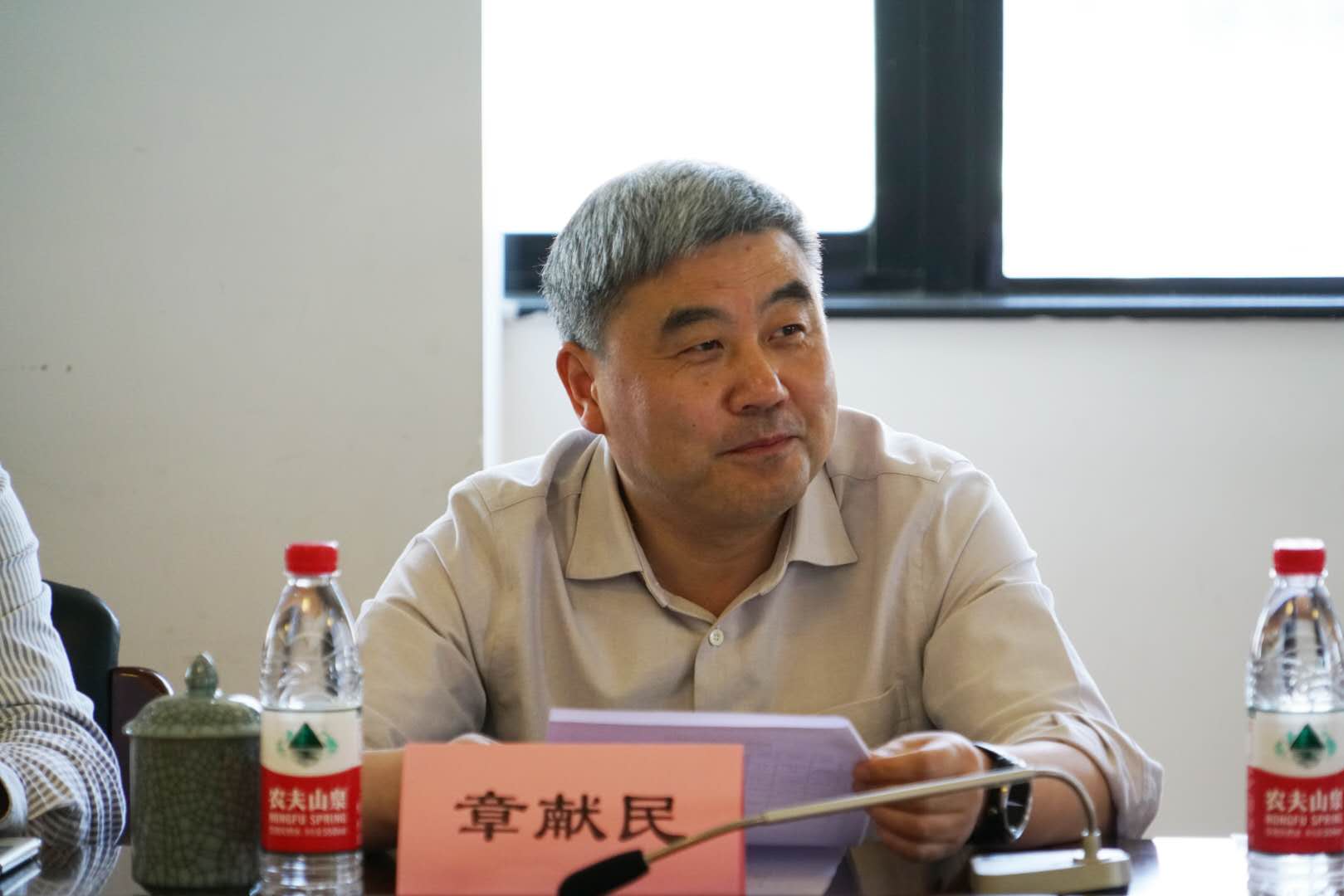 章献民代表学校对2019届毕业生即将顺利完成大学学业表示祝贺,对同学