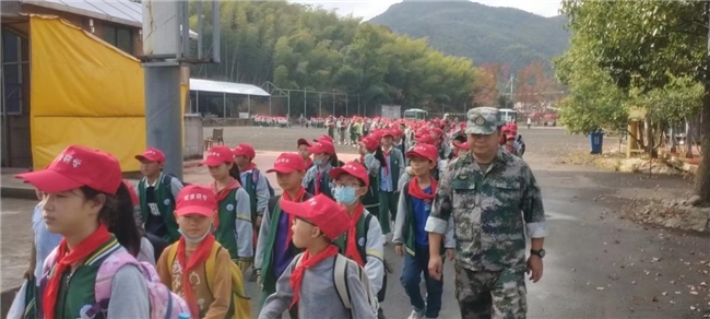 浙大宁波理工学院调研团探秘龙门景区研学基地教育新风景